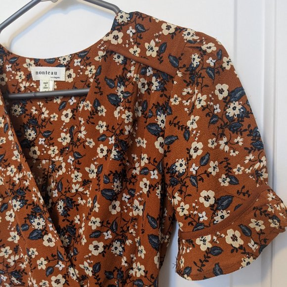 Monteau Dresses & Skirts - Boho floral midi dress